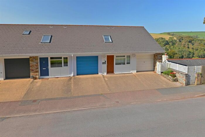 4 Bedroom Town House To Rent In Higher Contour Road, Kingswear, Dartmouth, TQ6