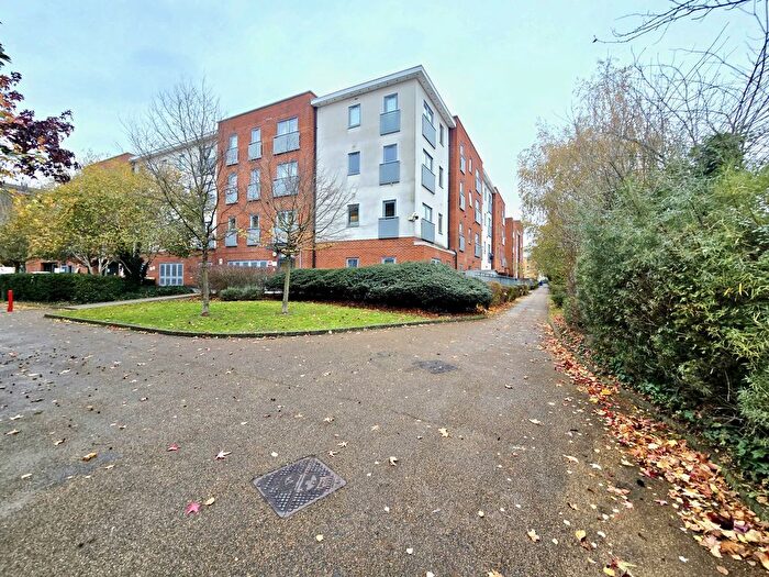 2 Bedroom Flat For Sale In Brecon House, Taywood Road, Northolt, UB5