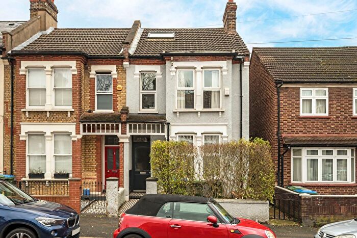 3 Bedroom End Terrace House To Rent In Eastcombe Avenue, Charlton, SE7