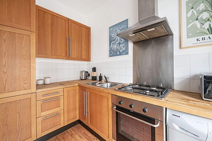 1 Bedroom Flat To Rent In Acton Street, King's Cross, London, WC1X