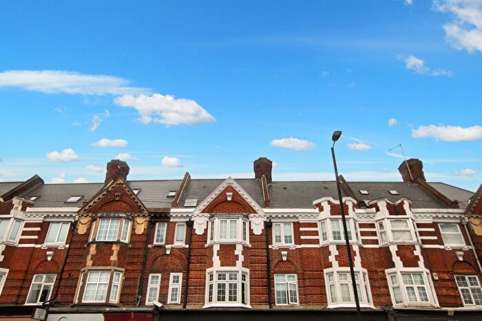 2 Bedroom Maisonette To Rent In Stamford Hill, (), London, N16