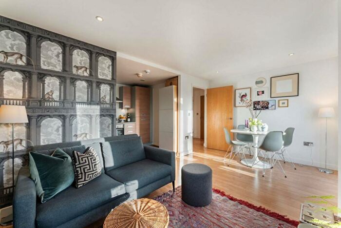 1 Bedroom Flat To Rent In Tredegar Road, Bow, London, E3