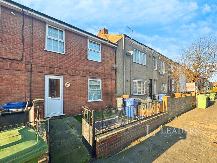 3 Bedroom Terraced House To Rent In Heneage Road, Grimsby, Lincolnshire, DN32