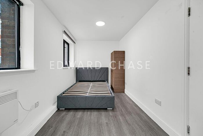 5 Bedroom Property To Rent In , IG1