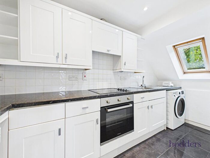 2 Bedroom Apartment To Rent In Surrey, KT16
