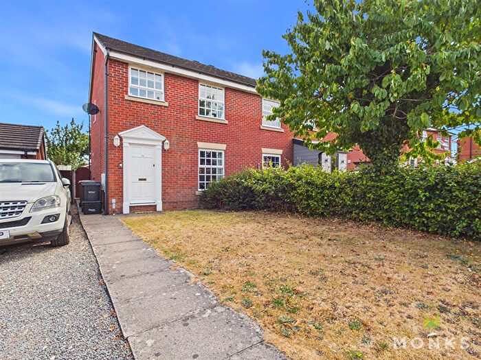 3 Bedroom Semi-detached House For Sale In Maple Avenue, Oswestry, SY11