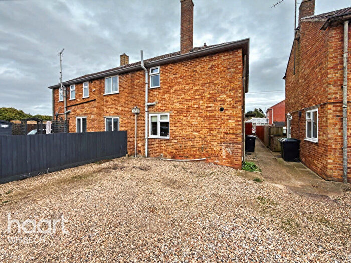 3 Bedroom Semi-Detached House For Sale In Terrington Close, Emneth, PE14