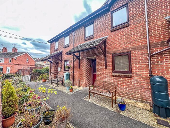 2 Bedroom Town House For Sale In Champions Court, Dursley, GL11