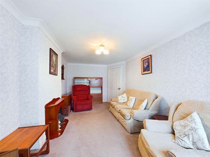 2 Bedroom Semi-Detached Bungalow For Sale In Meakers Way, Huttoft, LN13