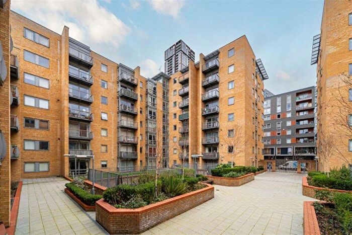 2 Bedroom Apartment For Sale In Moore House, Cassilis Road, E14