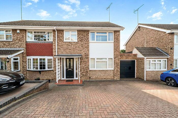 3 Bedroom Semi Detached House For Sale In Court Crescent, Swanley, BR8