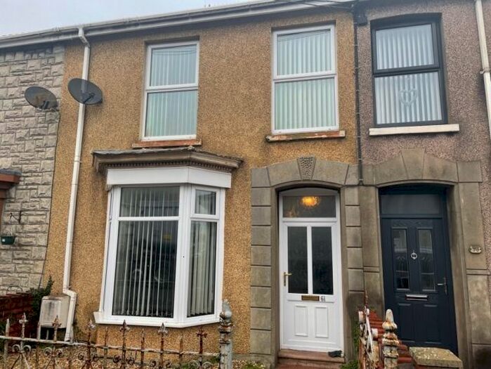 3 Bedroom Property To Rent In Sandy Road, Llanelli SA15