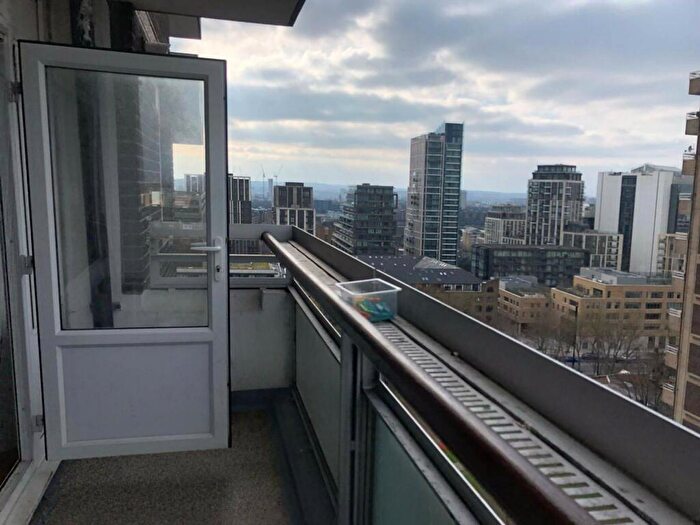 1 Bedroom Flat For Sale In Hindmarsh Close, Wapping, London, E1