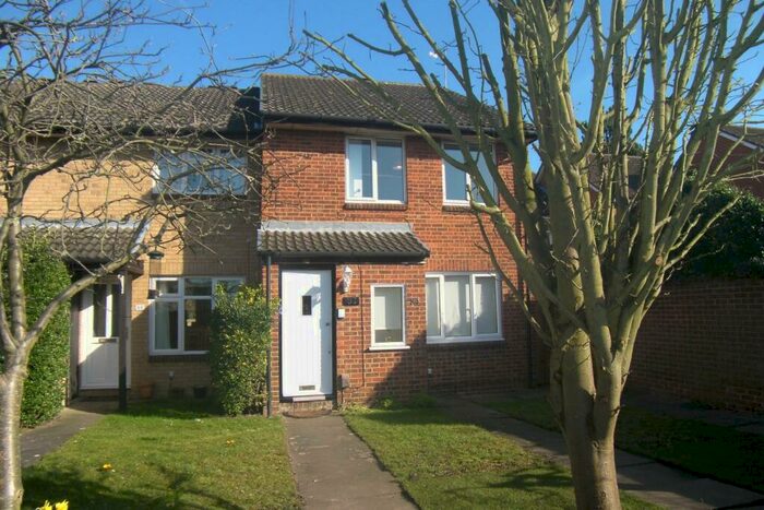 1 Bedroom Maisonette To Rent In Juniper Way, Harold Wood, Essex, RM3