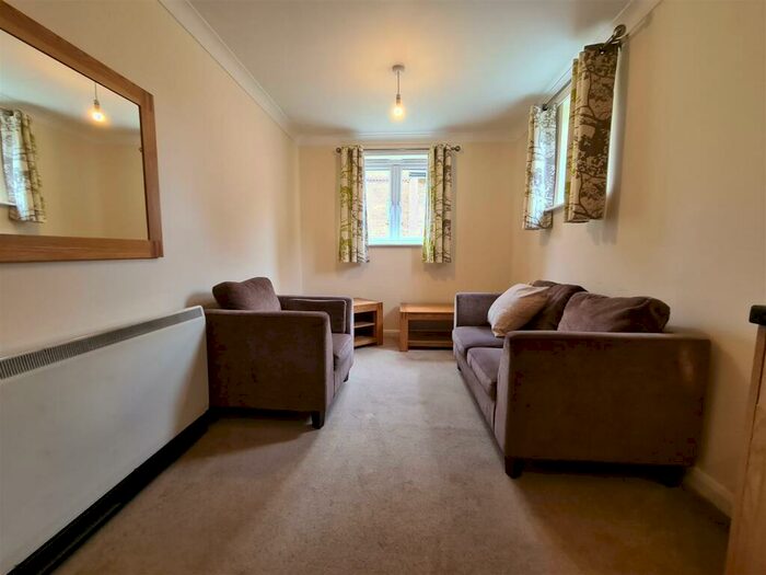 2 Bedroom Flat To Rent In Flat Abbeyfields, Peterborough, PE2