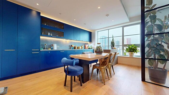 2 Bedroom Apartment For Sale In Douglass Tower, Goodluck Hope Walk, London, E14