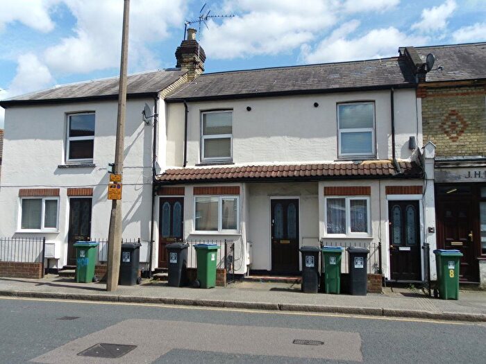 1 Bedroom Maisonette To Rent In Leavesden Road, Watford, WD24