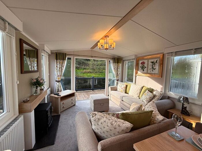 2 Bedroom Mobile/park Home For Sale In Tocketts, Guisborough, TS14