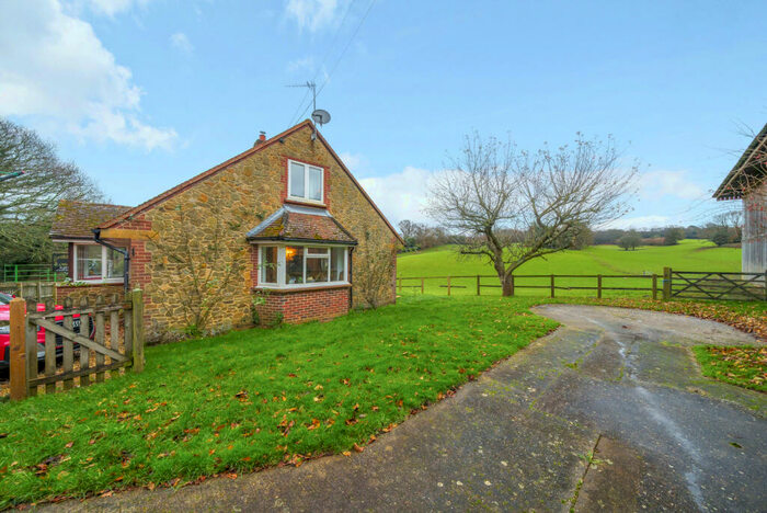 4 Bedroom Bungalow To Rent In Highfield Lane, Thursley, Godalming, GU8