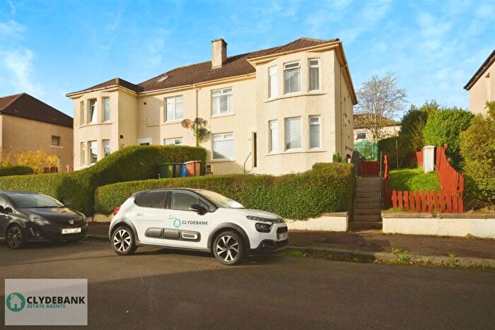 3 Bedroom Flat To Rent In Kestrel Road, Knightswood, G13