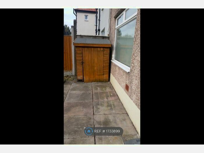4 Bedroom Semi-Detached House To Rent In Stamfordham Drive, Liverpool, L19