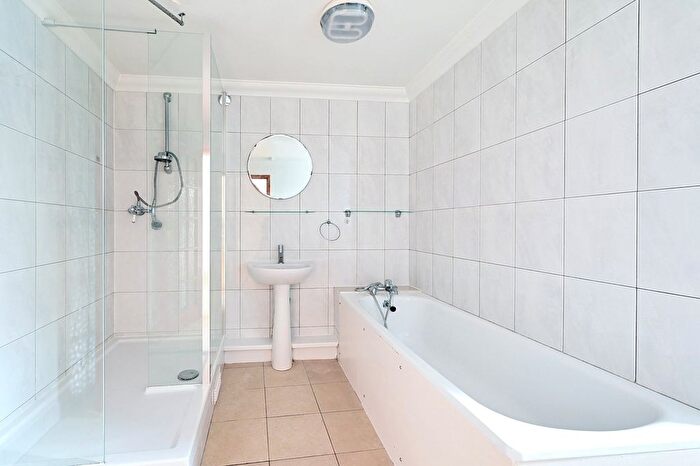 3 Bedroom Bungalow For Sale In Ashford, Surrey, TW15