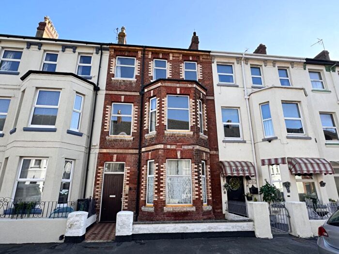 3 Bedroom Flat For Sale In Morton Road, Exmouth, EX8