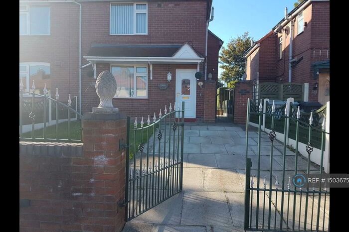 3 Bedroom Semi-Detached House To Rent In Smith Grove, Crewe, CW1