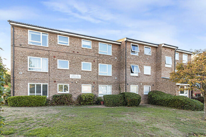 2 Bedroom Flat For Sale In Carlton Road, Sidcup, DA14