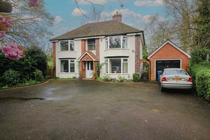 4 Bedroom Detached House For Sale In Coleshill Road, Fazeley, Tamworth, B78