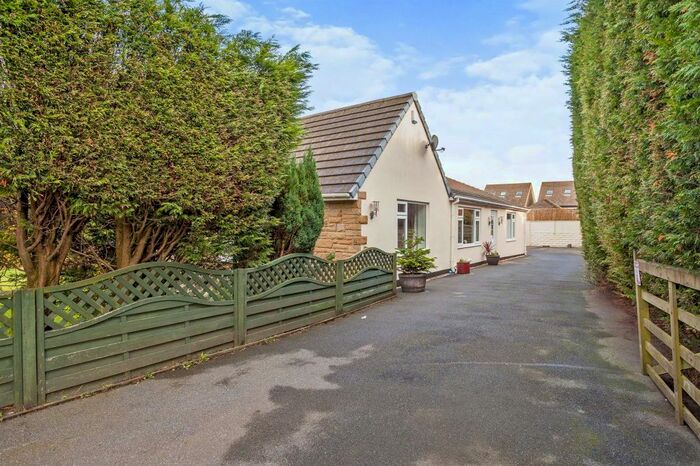 4 Bedroom Detached Bungalow For Sale In Briestfield Road, Grange Moor, Wakefield, WF4