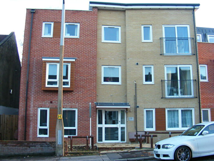 2 Bedroom House To Rent In Portswood Road, Portswood, Southampton, SO17