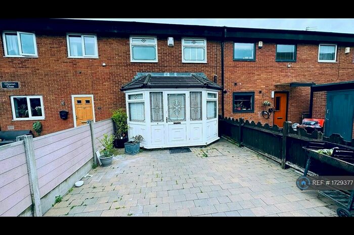 4 Bedroom Terraced House To Rent In Chevron Close, Salford, M6