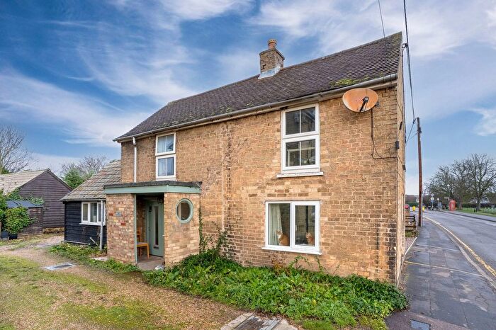 2 Bedroom Detached House For Sale In Middle Watch, Swavesey, CB24