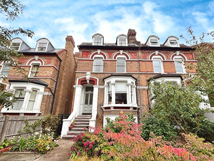 2 Bedroom Flat For Sale In Pepys Road, London, SE14
