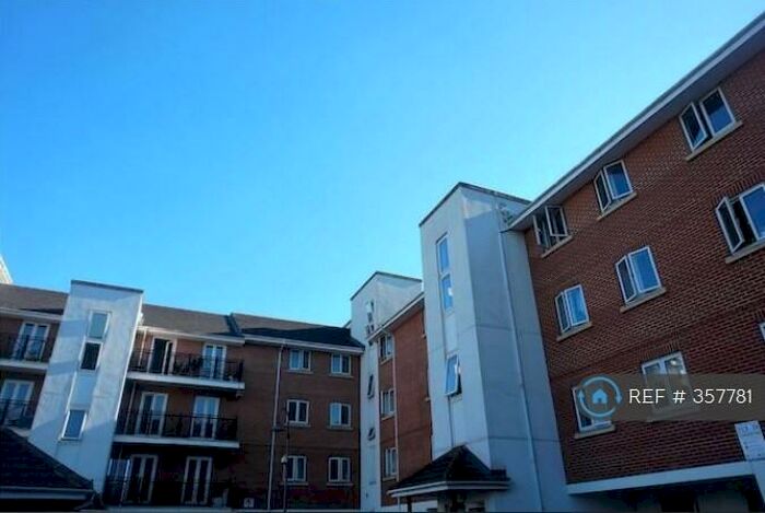 2 Bedroom Flat To Rent In Hermitage Close, Abbey Wood, SE2