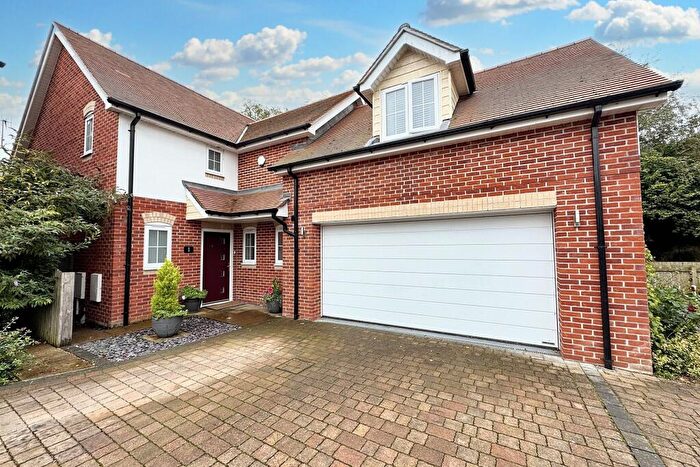 4 Bedroom Detached House For Sale In Sturminster Marshall, BH21