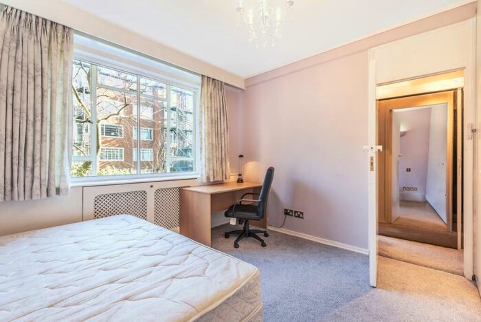 2 Bedroom Apartment To Rent In Charlbert Street London, NW8