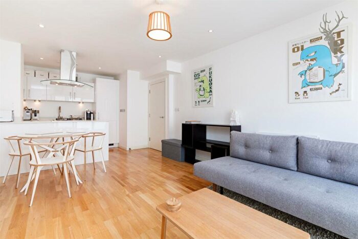 1 Bedroom Apartment To Rent In Calvin Street, Spitalfields, E1