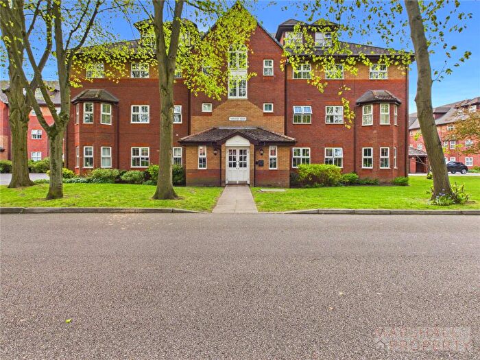 2 Bedroom Apartment For Sale In The Spinnakers, Liverpool, L19