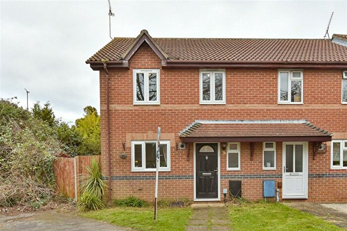 3 Bedroom End Terrace House For Sale In Ten Acre Way, Rainham, Gillingham, Kent, ME8