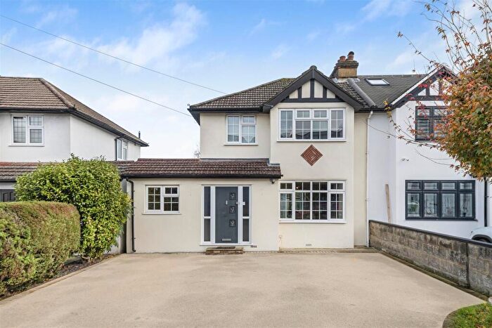 4 Bedroom Semi-Detached House For Sale In Kingsley Avenue, Sutton, SM1