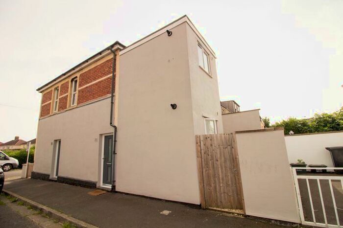 1 Bedroom Flat For Sale In Rodney Road, Kingswood, BS15