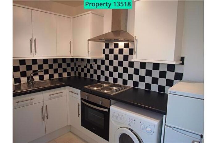2 Bedroom Apartment To Rent In Abbeydale Mount, Leeds, LS5