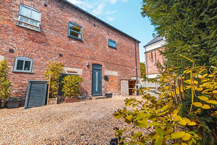 4 Bedroom Barn Conversion For Sale In Chester High Road, Neston, CH64