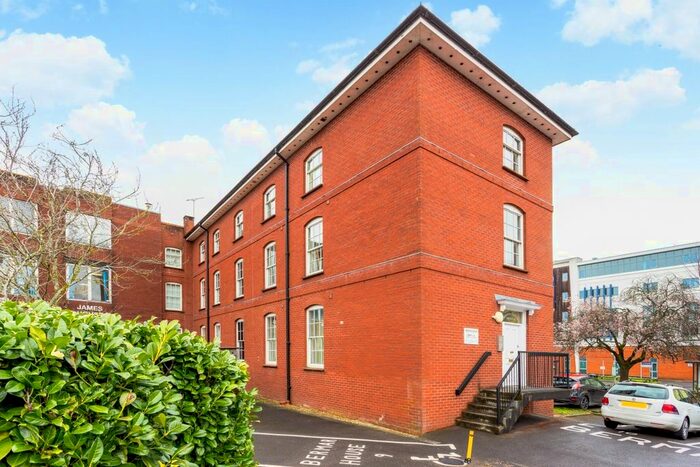 1 Bedroom Flat To Rent In London Road, Newbury, RG14