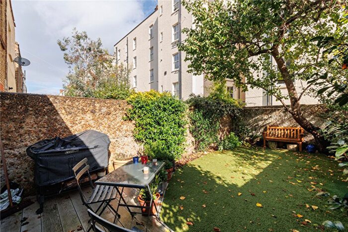 3 Bedroom Terraced House For Sale In Musard Road, London, W6