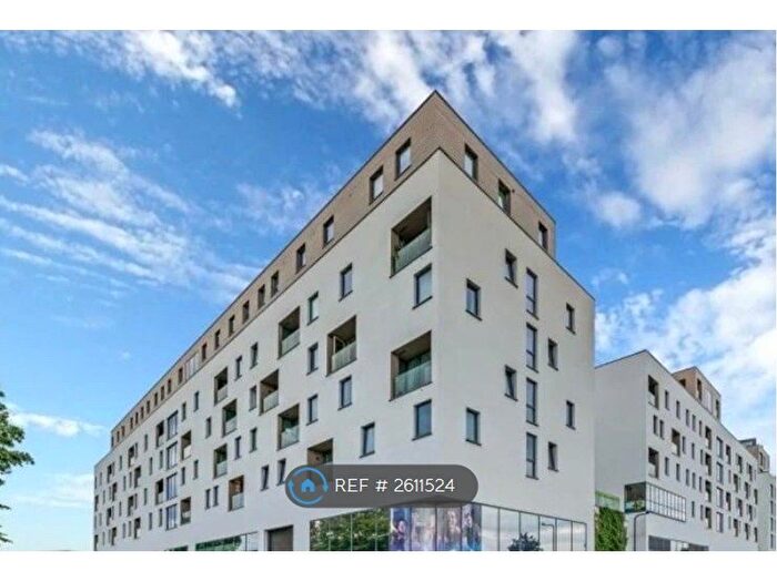 3 Bedroom Flat To Rent In Capitol Industrial Park, London, NW9