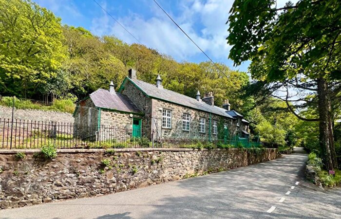 House For Sale In Rowen, LL32