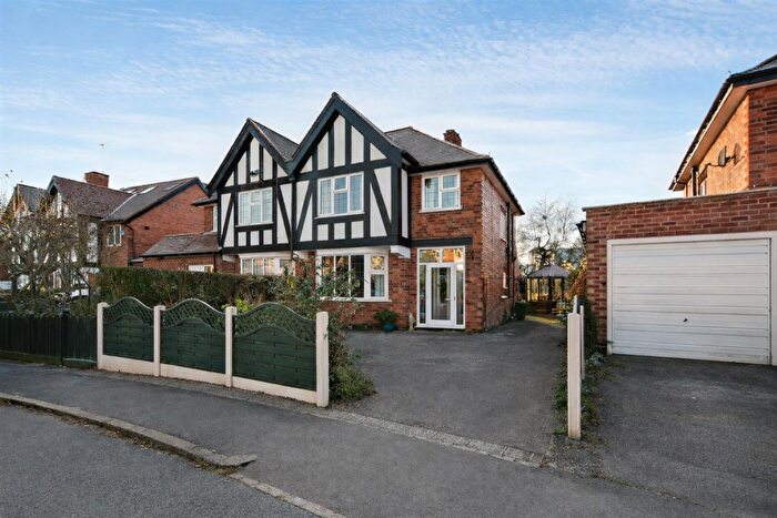 3 Bedroom Semi Detached House For Sale In Cumberland Avenue, Beeston, Nottingham, NG9